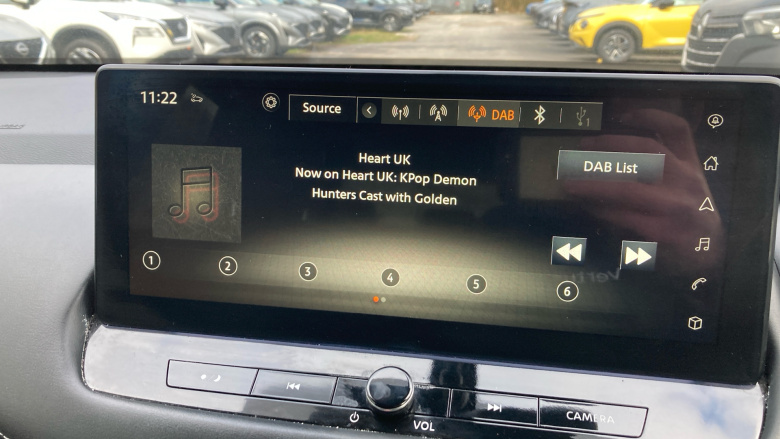 Nissan Qashqai 1.3 DiG-T MH N-Connecta 5dr Petrol Hatchback